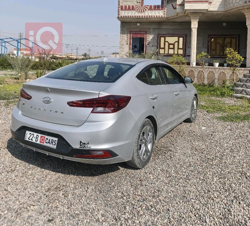 هيونداي النترا